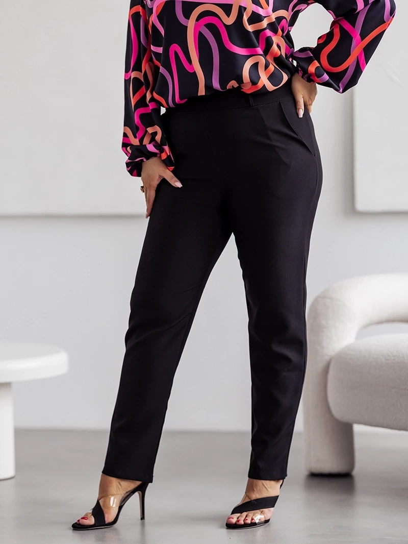 Eleganckie spodnie damskie plus size czarne (728)