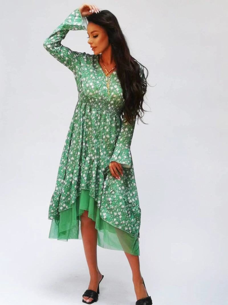 Zwiewna sukienka z ozdobnym dołem Ann Gissy zielona (DLY017)