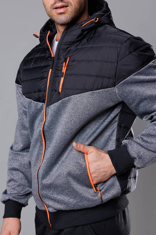 Sportowa kurtka męska z łączonych materiałów czarny-pomarańcz (8M901-392)
