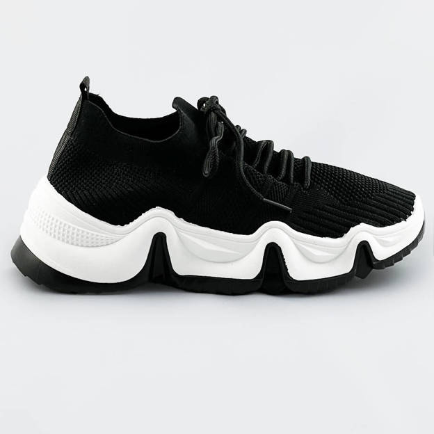 Czarne sneakersy na białej podeszwie (xa055)