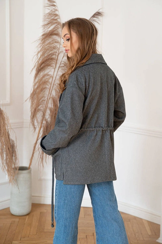 Luźny krótki płaszcz damski beżowy (2727)