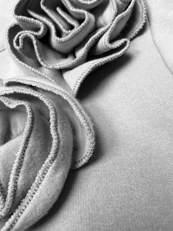 Dzianinowa bluza z różami szara (16023)