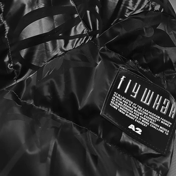 Krótka kurtka zimowa w kwiaty czarna (CAN-597)