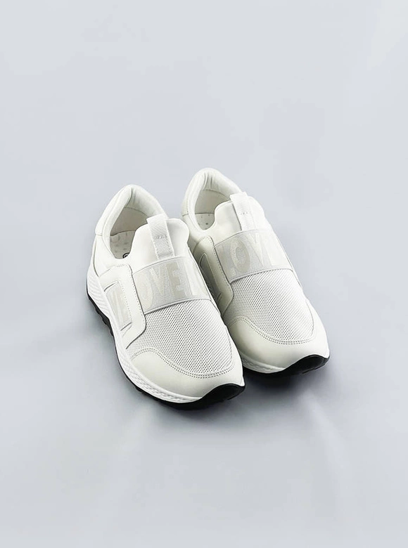 Wsuwane buty damskie z gumką białe (c1003)