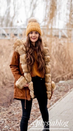 BAWEŁNIANA DAMSKA PARKA ZIMOWA Z FUTREM KARMELOWA (XW805X)