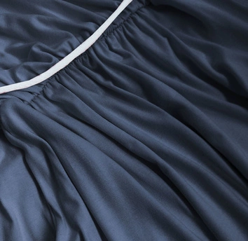 DŁUGA SUKIENKA NA RAMIĄCZKACH GRANATOWA (594ART)