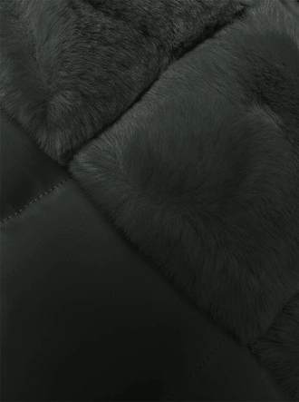 Zimowa kurtka damska z ozdobnym futrem army (5M3158-136)