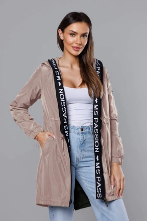 Cienka kurtka damska z ozdobną lamówką beżowa (1811-1)
