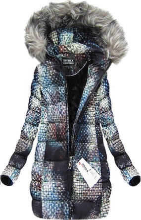 PIKOWANA KURTKA Z KAPTUREM CZARNA (W823)