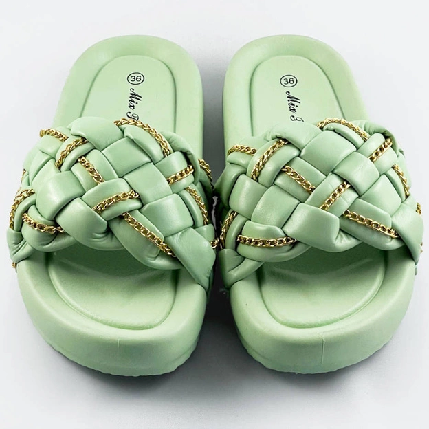 Damskie klapki plecione z łańcuszkiem zielone (ae120)