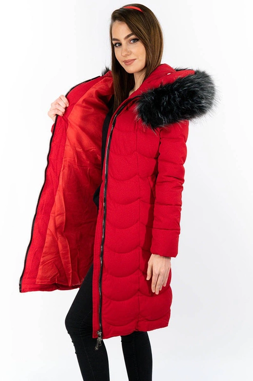 PIKOWANA KURTKA Z KAPTUREM CZERWONA (1906)