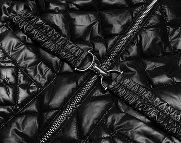 Pikowana kurtka damska z paskiem czarna (bh2208)