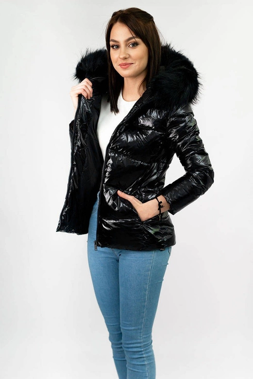 BŁYSZCZĄCA PIKOWANA KURTKA CZARNA (7693)