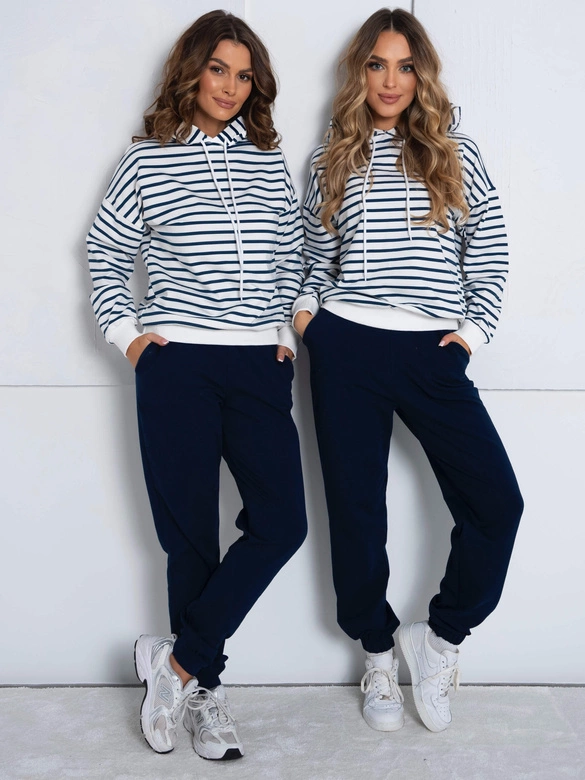 Bawełniany dres damski z bluzą w paski granatowy (82173)