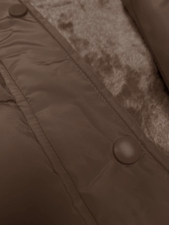 Długa kurtka zimowa z kapturem camel (V726)