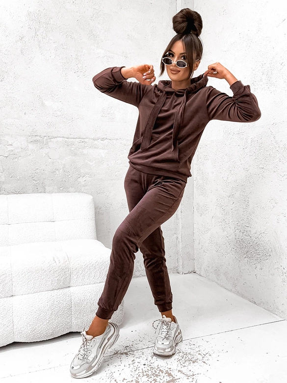 Welurowy komplet dresowy damski czekoladowy (787)