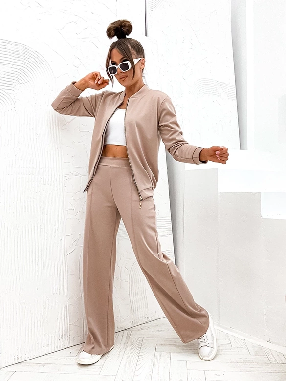 Komplet damski szerokie spodnie i bluza bomberka ciemnobeżowy (82105)