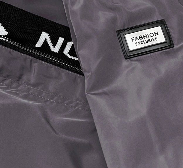 Cienka kurtka damska z ozdobną lamówką ciemny szary (B8145-9)