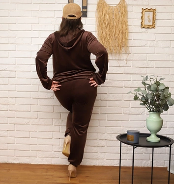 Dres damski z rozpinaną bluzą plus size mokka (8216)