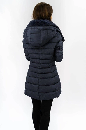 DŁUGA KURTKA DAMSKA ZIMOWA Z KAPTUREM GRANATOWA (B1068-30)