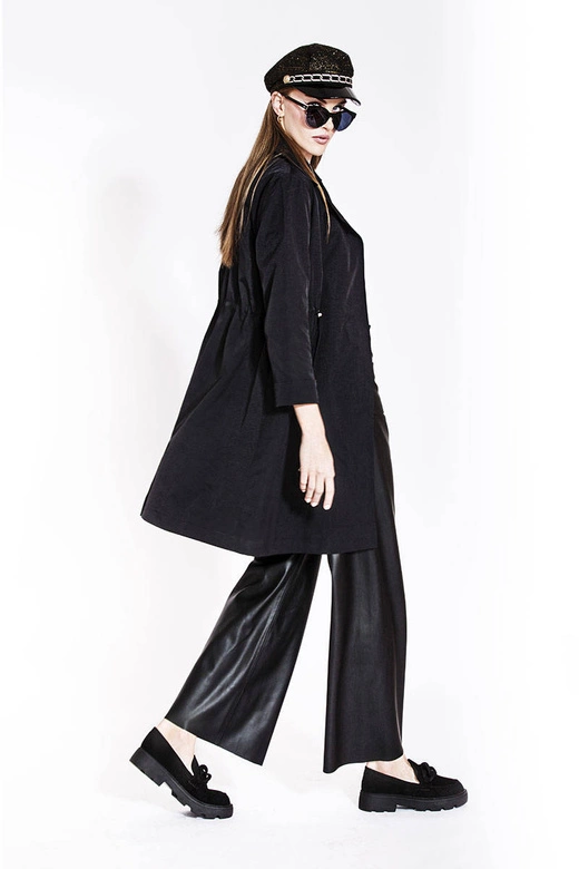 Cienki płaszcz damski czarny (AG5-011)