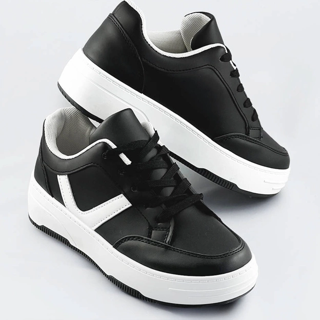 Sznurowane buty sportowe damskie czarno-białe (s070)