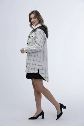 Damska kurtka koszulowa w kratę ecru (AG3-1813)