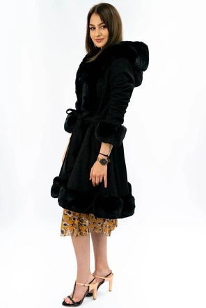 DAMSKI PŁASZCZ Z FUTREM CZARNY (F520)