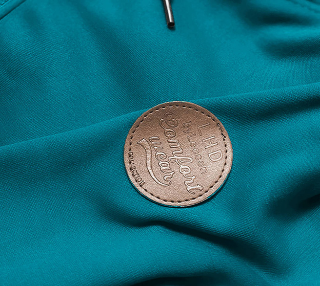 Bluza damska z ozdobnym kapturem turkusowa (AMG725-2)