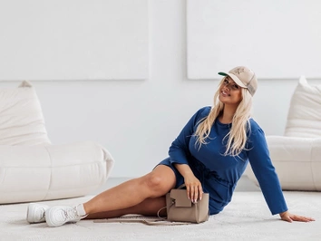 Bawełniana sukienka z troczkiem granatowa (719)