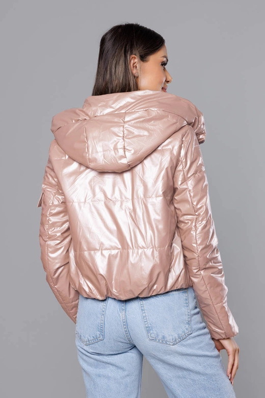 Krótka kurtka damska perłowy róż (B8138-51)