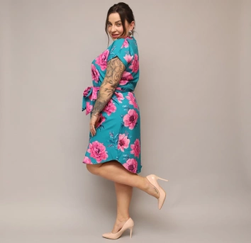 Sukienka w kwiaty z paskiem morska (744)