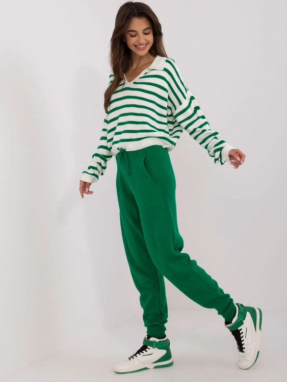 Dzianinowy komplet w paski zielony/ecru (0610)