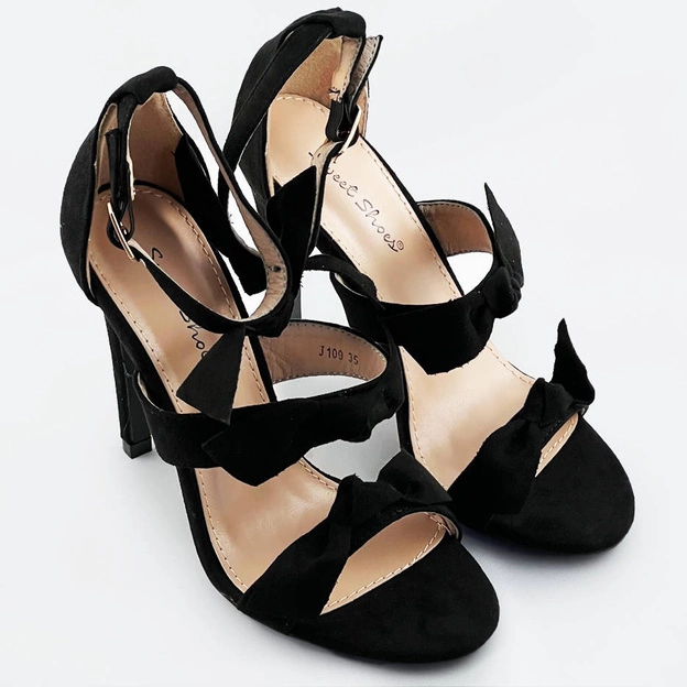 Delikatne sandały na szpilce czarne (j109)