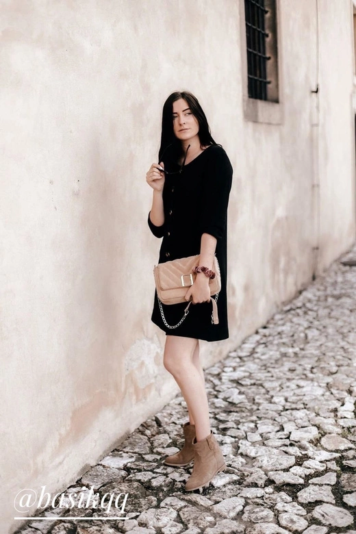 SUKIENKA Z GUZIKAMI I BUFIASTYMI RĘKAWAMI BORDOWA (233ART)