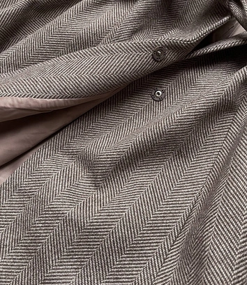 Rozkloszowana kurtka damska brązowa jodełka (2726)