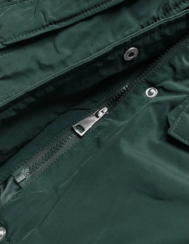 Zimowa kurtka damska z paskiem ciemnozielona (f7039-4)