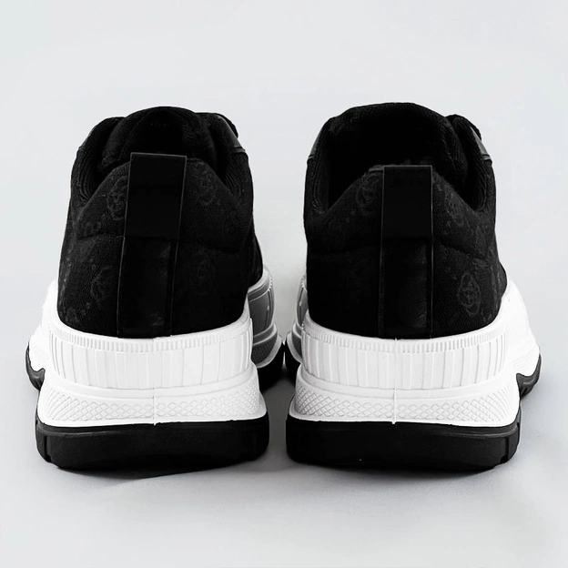 Trampki na grubej podeszwie czarne (s067)