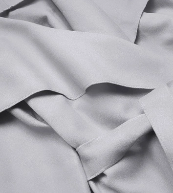 Minimalistyczny płaszcz damski jasnoszary (747ART)