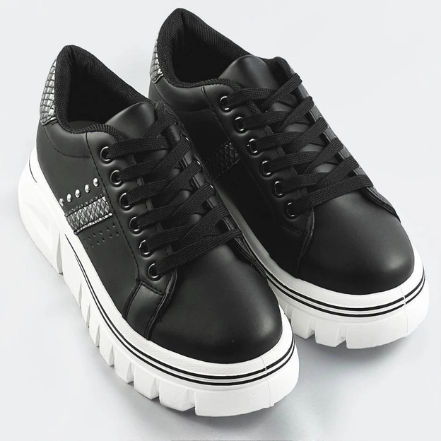Damskie sneakersy na traktorowej podeszwie czarne (88-25)