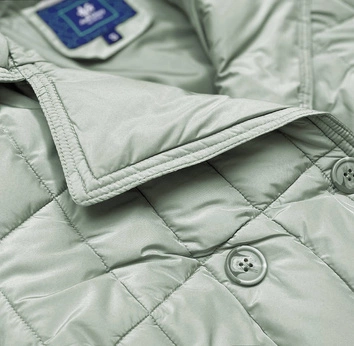 Klasyczny płaszcz pikowany damski pistacjowy (ag2-j83)