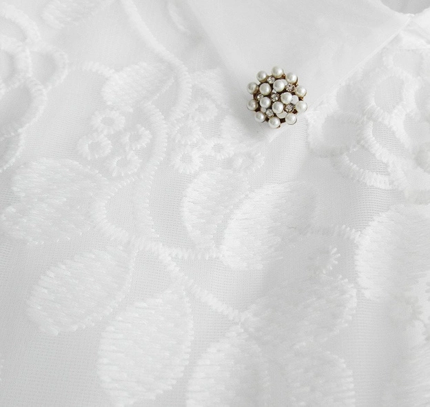 Elegancka bluzka z kołnierzykiem ecru (8521/1)