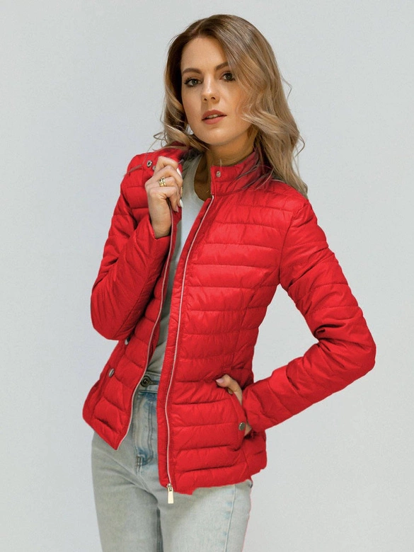 PIKOWANA KURTKA ZE STÓJKĄ CZERWONA (W71)