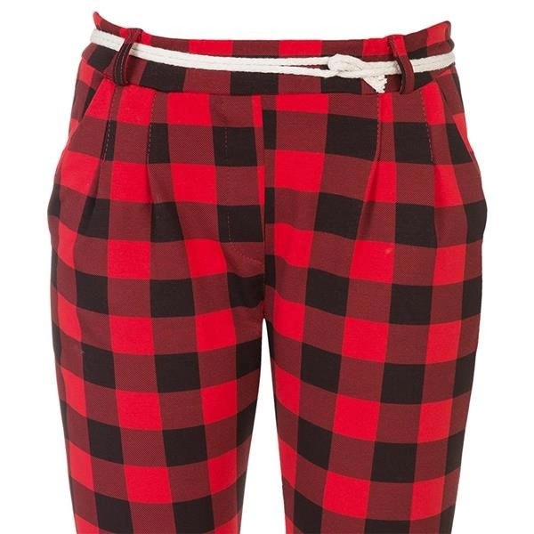 BAWEŁNIANE SPODNIE W KRATĘ CZARNO-CZERWONE (8953)