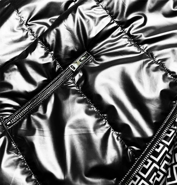 DWUSTRONNA KURTKA DAMSKA Z KAPTUREM CZARNA (B9793-1)