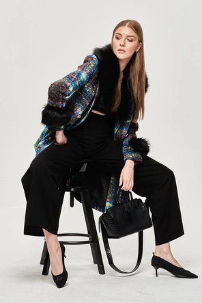 Damski płaszcz z tkaniny boucle multikolor (fk-016)