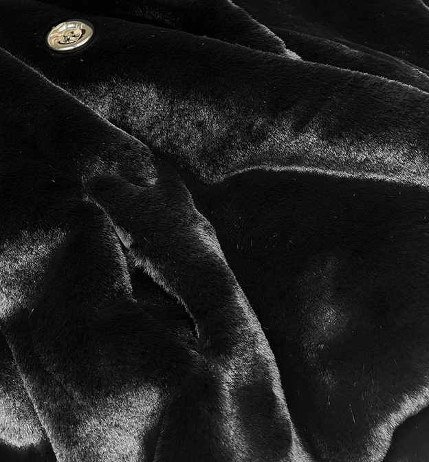 FUTRZANA KURTKA DAMSKA Z KOŁNIERZEM CZARNA (F40345)