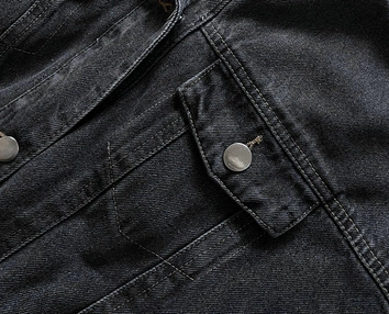 DAMSKA KURTKA JEANSOWA Z FUTRZANĄ PODPINKĄ CZARNO-ECRU (BR9588-1046)