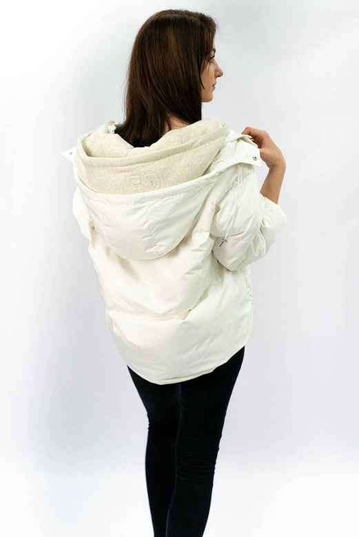 Krótka kurtka damska zimowa z puchem naturalnym biała (7113)