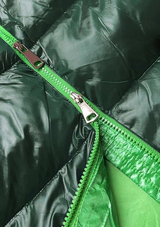 Kurtka damska z kontrastowymi wstawkami zielona (ag1-j9063)